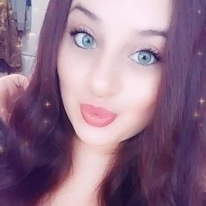 Meet your Posher, Della